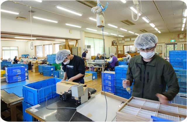 自動車部品組み立て作業　就業作業　太陽の家