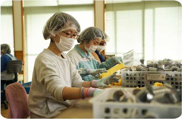 自動車部品組み立て作業　就業作業　太陽の家