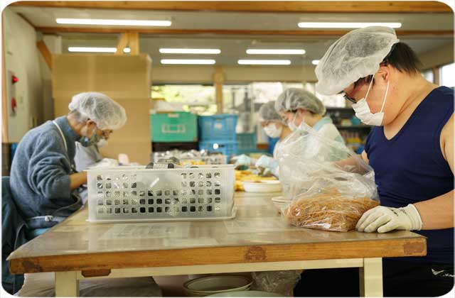 自動車部品組み立て作業　就業作業　太陽の家