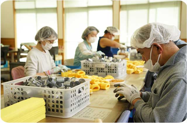 自動車部品組み立て作業　就業作業　太陽の家