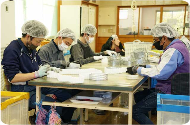 自動車部品組み立て作業　就業作業　太陽の家