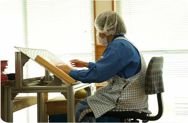 自動車部品組み立て作業　就業作業　太陽の家